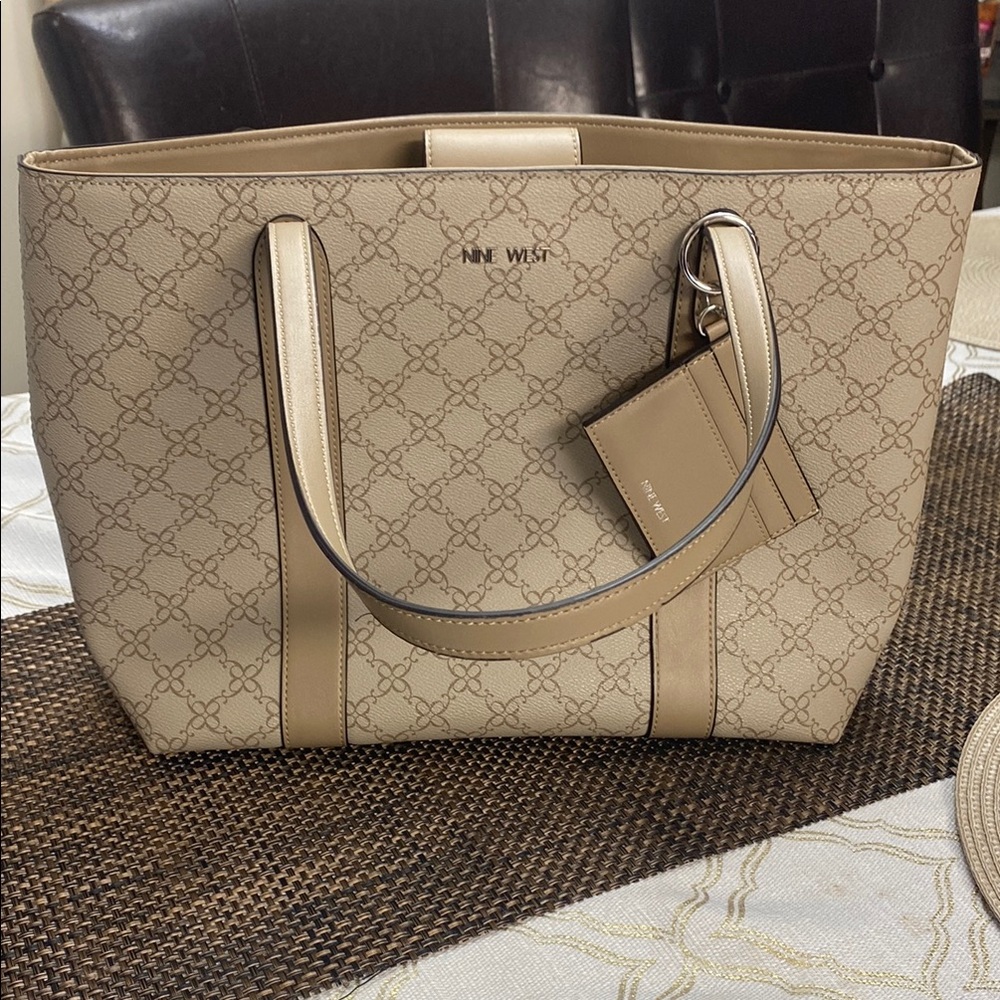 Nine West Tan Tote Bag with Classic Design